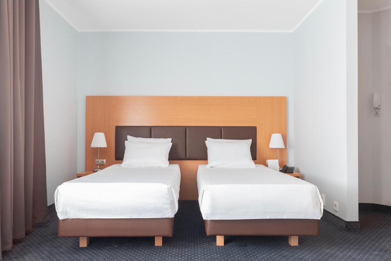 Hotel Poleczki Warsaw Airport Extérieur photo