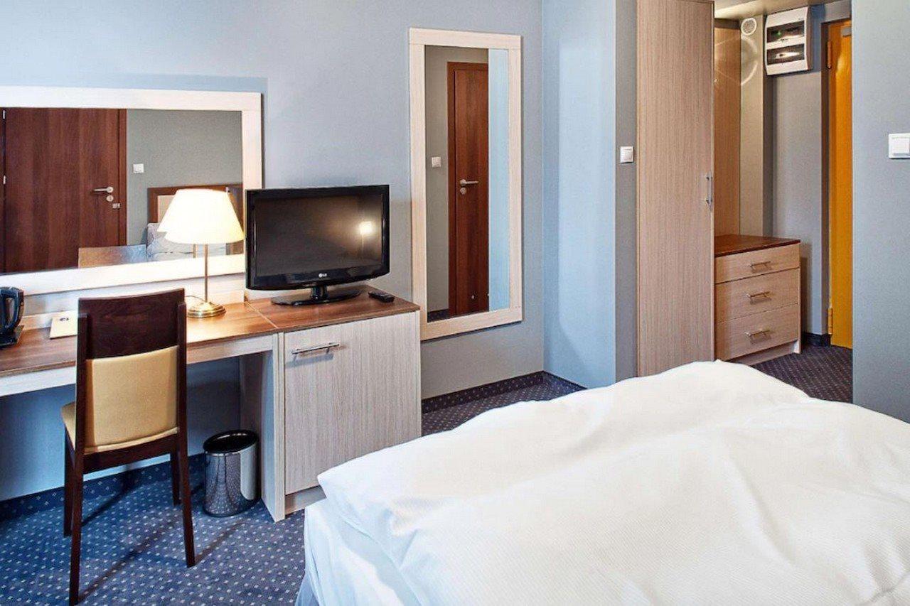 Hotel Poleczki Warsaw Airport Extérieur photo
