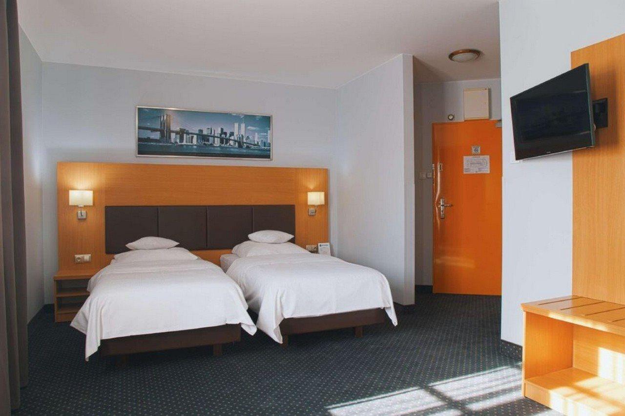 Hotel Poleczki Warsaw Airport Extérieur photo